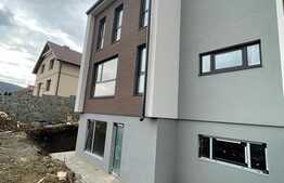 Unitate de triplex de vanzare pe 3 niveluri, garaj, priveliste! Zona ANL 