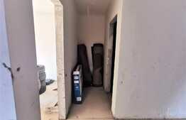 Apartament de 3 camere, 65 mp, etaj intermediar, zona Teilor