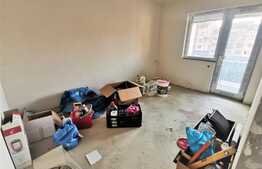 Apartament de 3 camere, 65 mp, etaj intermediar, zona Teilor