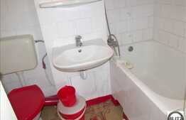 Zona strazii Mehedinti, vanzare 2 camere decomandate, 40 mp. Boxa inclusa!