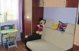 Apartament 3 camere de vanzare, 46 mp utili, zona Ciucas, cu parcare