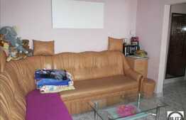 Apartament 3 camere de vanzare, 46 mp utili, zona Ciucas, cu parcare