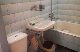 Garsonieră de 24 mp, decomandată, zona Craiter