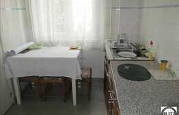 Apartament cu 4 camere decomandate,  recent renovat, parcare,zona strazi Primaverii