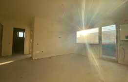 Apartament 3 camere, semifinisat, 55 mp, terasa 12 mp, etaj intermediar, zona Petrom