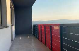 Apartament 3 camere, semifinisat, 55 mp, terasa 12 mp, etaj intermediar, zona Petrom