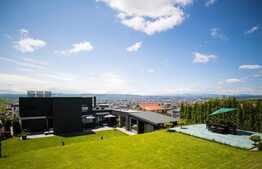 Casa individuala, 320 mp utili, 1000 mp curte, zona linistita