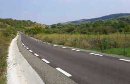 Teren intravilan de 3650 mp in Radaia, Baciu