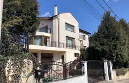 Casa individuala exclusivista intr-o zona rezidentiala de case si vile