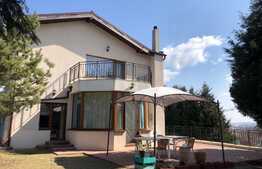 Casa individuala exclusivista intr-o zona rezidentiala de case si vile