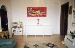 Apartament de 4 camere, etaj intermediar, 2 locuri de parcare, zona Calea București