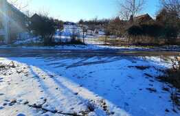 Teren intravilan de 2000 mp, in Dezmir