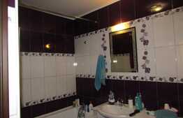 Apartament cu 2 camere, 54 mp, decomandat! Zona strazii Florilor!