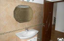 Apartament 3 camere de vanzare in vila, 106 mp utili, zona Stadion CFR