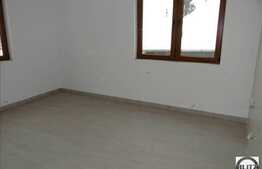 Apartament 3 camere de vanzare in vila, 106 mp utili, zona Stadion CFR