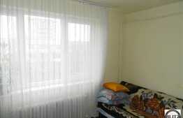 Vanzare 2 camere, 47 mp, decomandat in zona Complexului Mercur, boxa si parcare