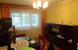 Vanzare apartament 3 camere, 69 mp, decomandat, zona Aleea Peana