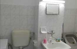 Vanzare apartament 2 camere, 55 mp, decomandat, zona Profi