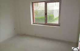 Apartament de vanzare la semifinisat, 2 camere semidecomandate, 57 mp. Parcare!
