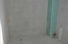 Apartament de vanzare la semifinisat, 2 camere semidecomandate, 57 mp. Parcare!