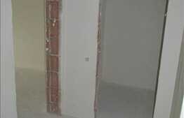 Apartament de vanzare la semifinisat, 2 camere semidecomandate, 57 mp. Parcare!