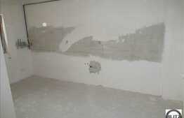 Apartament de vanzare la semifinisat, 2 camere semidecomandate, 57 mp. Parcare!