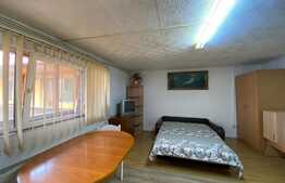 Garsoniera de 30 mp, la curte, loc de parcare, zona Junior