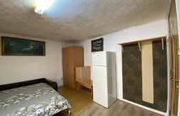 Garsoniera de 30 mp, la curte, loc de parcare, zona Junior