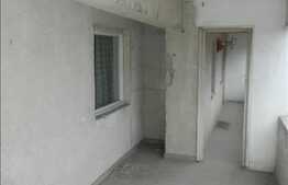 Vanzare 3 camere cu  17 mp TERASA, zona Expo Transilvania