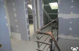 Vanzare 4 camere pe 2 nivele, 95 mp utili, zona E. Quinet, semifinisat