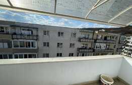 Apartament de 3 camere, decomandat, 70 mp, boxa, zona strazii Hateg