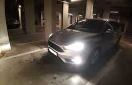 Apartament 3 camere, 87 mp, decomandat, etaj intermediar zona Coresi 