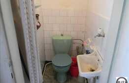 Apartament cu 4 camere de vanzare, cota parte curte, zona Horea