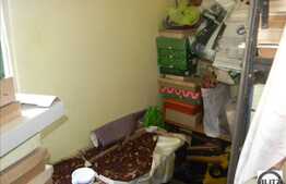 Apartament cu 4 camere de vanzare, cota parte curte, zona Horea