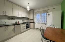 Apartament de 3 camere, 78 mp, parcare, zona strazii Plopilor