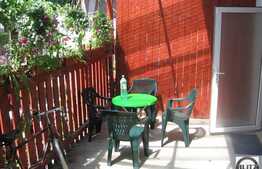 Apartament in imobil tip casa, 1 camera 50 mp utili