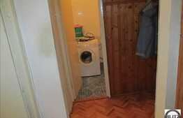 Apartament 3 camere de vanzare, 66 mp utili, zona BIG, cu boxa la subsol