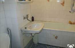 Apartament 3 camere de vanzare, 66 mp utili, zona BIG, cu boxa la subsol