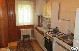 Apartament 3 camere de vanzare, 66 mp utili, zona BIG, cu boxa la subsol