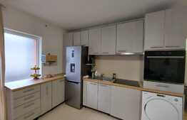 Apartament modern, 2 camere, 42 mp, parcare, zona Vivo