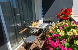 Apartament 2 camere, etaj intermediar, mobilat, zona semicentrala