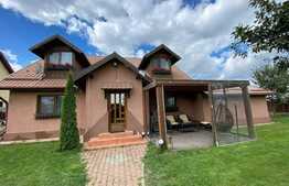 Casa de 162 mp, mobilata, 700 mp teren, Harman