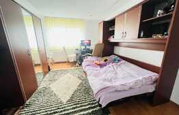 Casa de tip duplex de 210 mp, practic compartimentata, in Sanpetru 