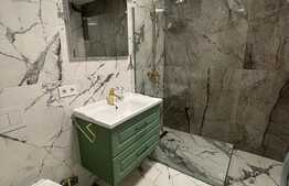 Apartament 2 camere, lux, 60 mp, parcare, zona Vivo 