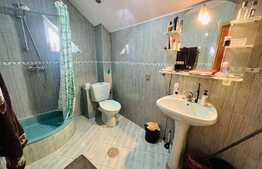 Casa generoasa 6 camere, 800 mp teren, toate utilitatile, in Harman 