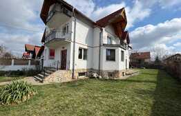 Casa generoasa 6 camere, 800 mp teren, toate utilitatile, in Harman 