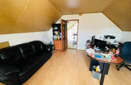 Casa generoasa 6 camere, 800 mp teren, toate utilitatile, in Harman 