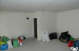 Apartament 3 camere, 90 mp, semifinisat, Zona Piata Engels