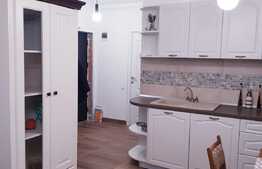 Apartament 3 camere, semidecomandat, 50 mp, zona Vivo 