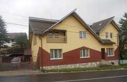 Casa de vanzare, 243 mp utili si 354 mp teren, Moeciu de Jos